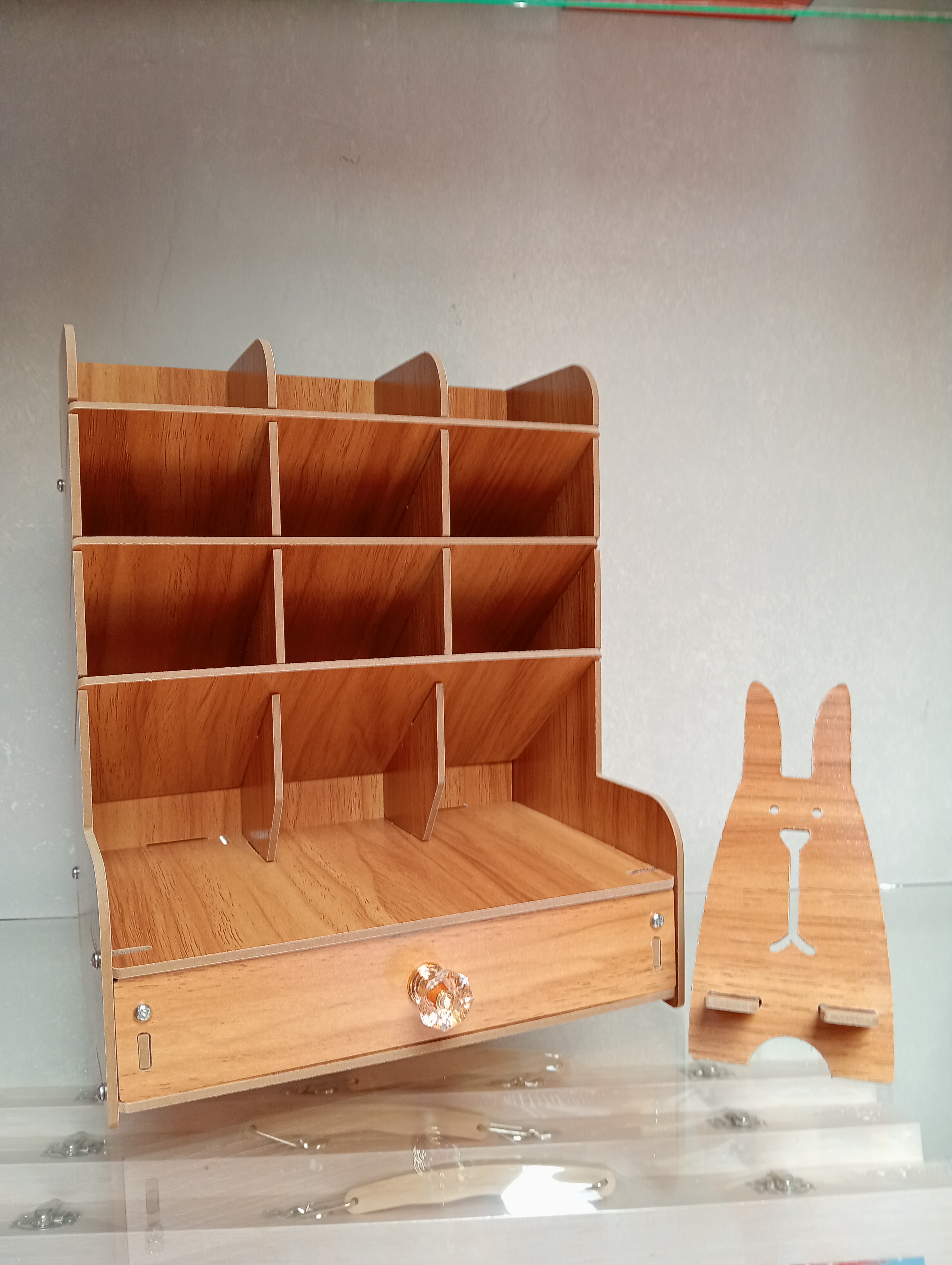 ORGANIZADOR DE LAPICES + SOPORTE CELULAR